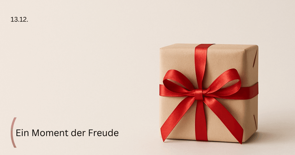 ein Geschenkpaket, eingewickelt mit roter Schelfe